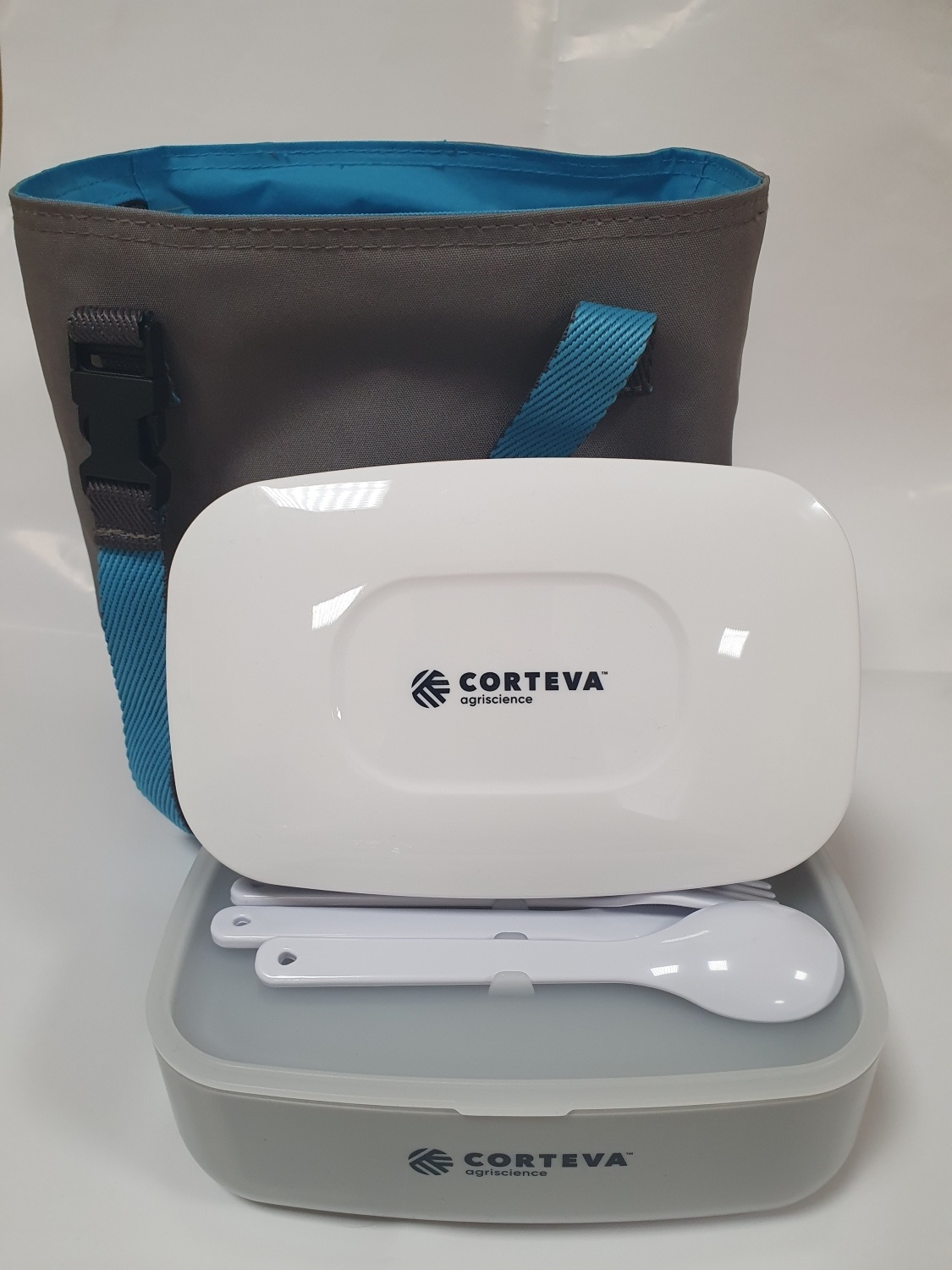 Ланчбокс с логотипом для компании "Corteva"