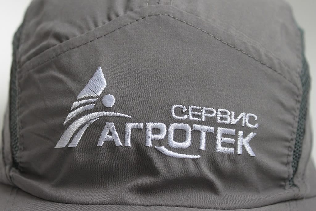 Каскетка для персонала на складе компании «Агротек»